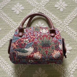 Very nice boutique handbag.